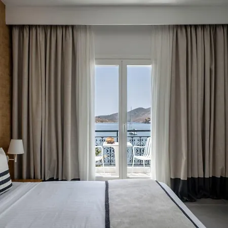 银滩酒店 Grikos Bay (Patmos)